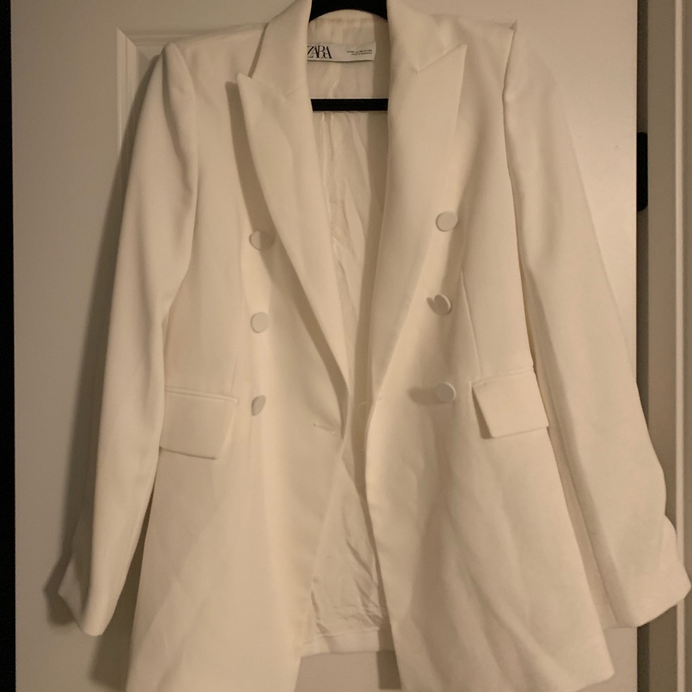 White Zara blazer